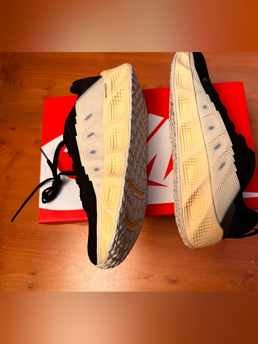 Nike Ava Rovers 6.5y or women’s 8 new